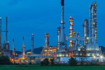 Plakat Oil​ refinery​ and​ plant and tower column of Petrochemistry industry in oil​ and​ gas​ ​industrial with​ cloud​ blue​ ​sky