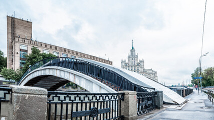 Tessinsky Bridge, view from Serebryanicheskaya Embankment on the Kotelnicheskaya Embankment Building