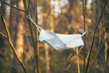 COVID-19 ,maseczka © Marcin Łazarczyk