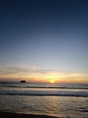 Un atardecer en el mar...