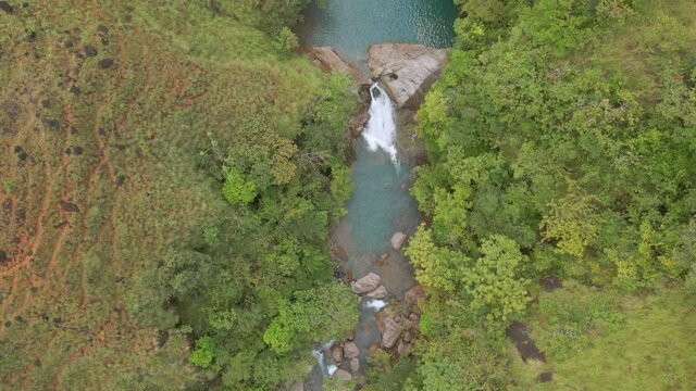 Cascadas en Comarca ngobe bugle 4k