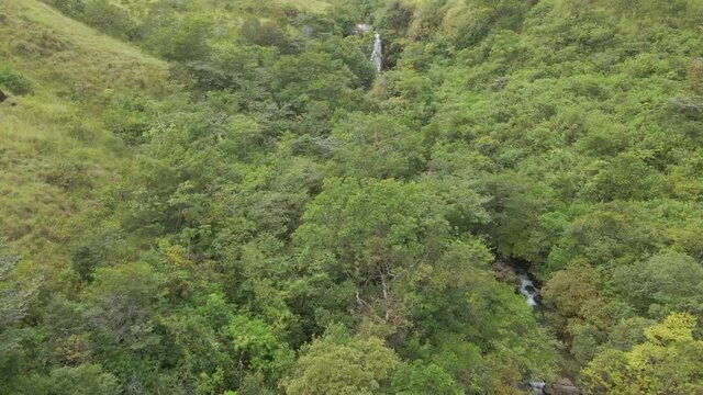 Cascadas en Comarca ngobe bugle 4k