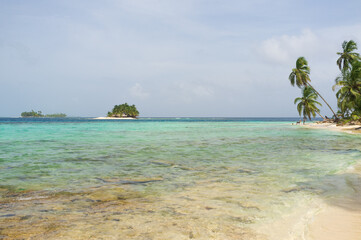 Fototapeta na wymiar archipelago of san blas in the caribbean sea