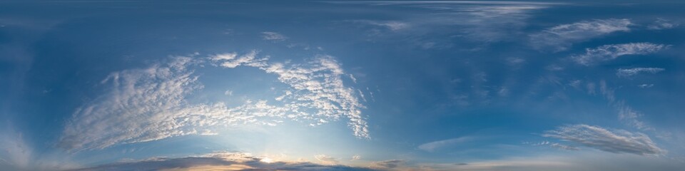 Obraz premium Dark blue sunset sky panorama with Cirrus clouds. Seamless hdr pano in spherical equirectangular format. Complete zenith for 3D visualization, game and sky replacement for aerial drone 360 panoramas.