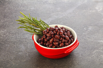 Vegan cuisine - black kidney in the bowl