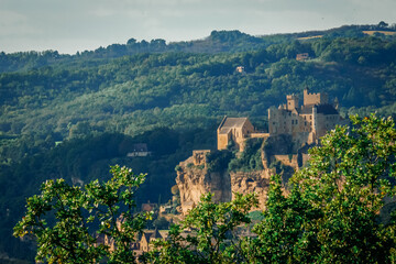 Fototapeta na wymiar Views of the Castelnaud castle in the Dordogne valley . France