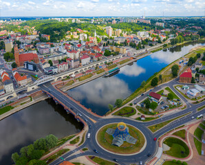 Widok z lotu ptaka na Wieżę Dominanta, Most Staromiejski i Bulwar w centrum miasta Gorzów Wielkopolski	
 - obrazy, fototapety, plakaty