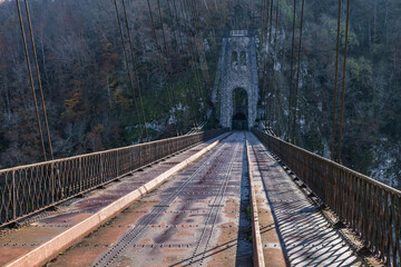 Lapleau (Corrèze, France) - Perspective sur le viaduc des rochers noirs