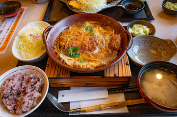 カツ煮定食