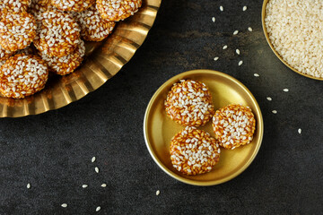 Revdi revri til gud revdi rewari sesame biscuit cookie winter food Indian festival food snack sweet Lohri Makar Sankranti Pongal Diwali harvest festival Tamil Nadu winter festival Punjab North India. 