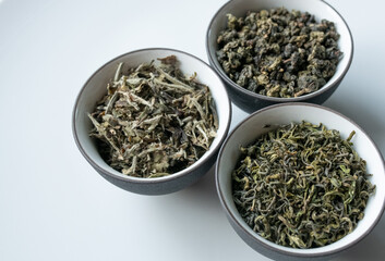 grüner Tee - 綠茶、Oolong Tee - 烏龍茶、weißer Tee - 白茶