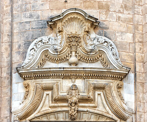 Catedral de la Santa Cruz sobre el mar y sus detalles en C&aacute;diz, Espa&ntilde;a	
