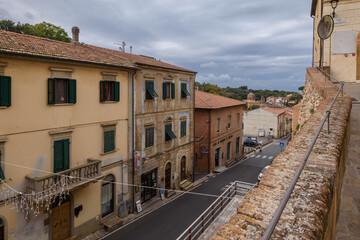 Fototapeta na wymiar Häuser in Italien, Bibbona, Toskana