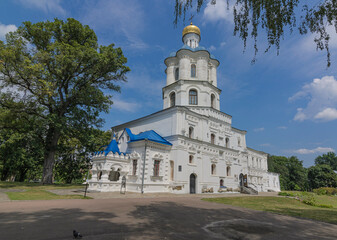 This building was once part of the Borisoglebsk Cathedral - the residence of the Chernihiv archbishops.