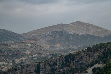 Fototapeta na wymiar village of Jezzine on the edge of a cliff in the Lebanon mountains