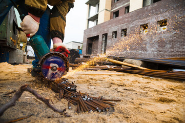 Cutting of metal rods