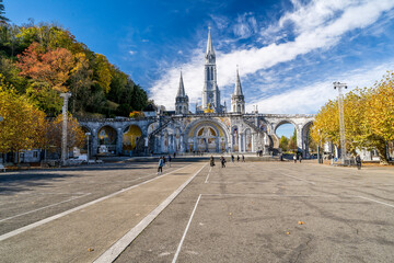 Fototapeta na wymiar The cathedral of st john the baptist - Lourdes