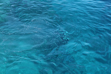 Naklejka premium Water texture. Sea bottom. blue background