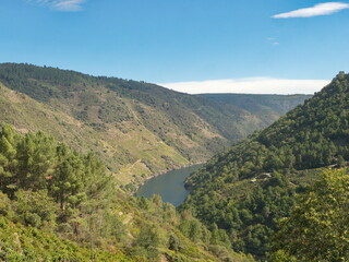 Der Sil Stausee in der spanischen Provinz Ourense in Galicien.