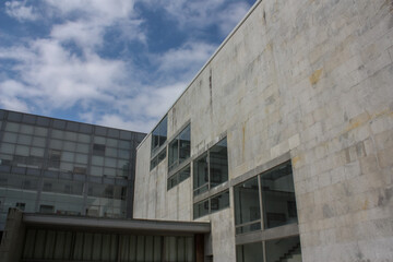 Obraz premium Stair windows on modern building facade
