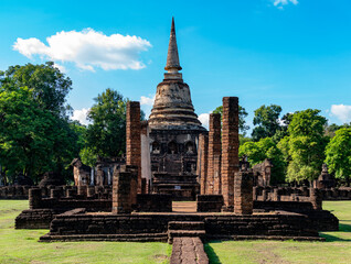 Obraz premium Ancient Ruins and Historical Parks in Thailand