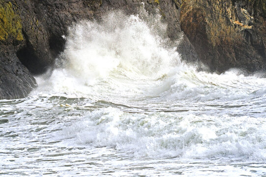 Spectacular Surf At Cape Disappointment State Park