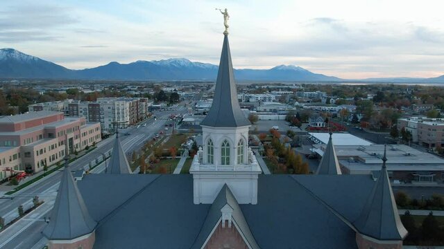 LDS Mormon Temple in Downtown City of Provo, Utah - Aerial Establishing Reveal