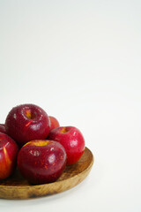 Fototapeta na wymiar fresh red apple. organic fruits and vegetables