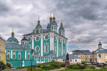 Fototapeta na wymiar Dormition Cathedral in Smolensk, Russia