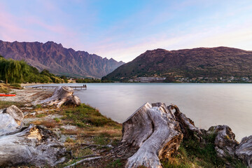Naklejka premium Lake Wakatipu at Sunset, New Zealand
