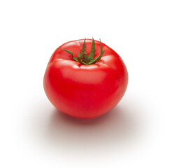 Tomate  rojo, fresco sobre fondo blanco. Fresh tomato on white background