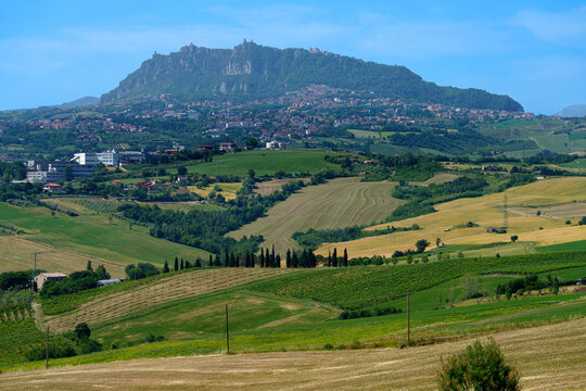 Rural landscape near Rimini and Verucchio, Emilia-Romagna © Claudio Colombo