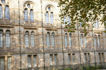 Some photos taken on a stroll across London, Hyde Park and the Museum of Natural Science in a warm Fall day.