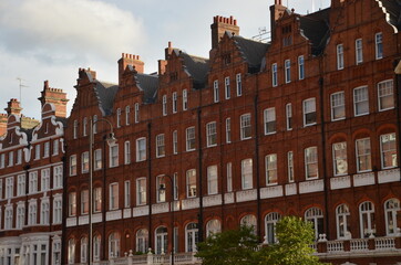 A stroll through the London boroughs of Kensington and Chelsea taken on a sunny Fall day