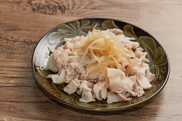 沖縄県産あぐー豚の豚しゃぶサラダ