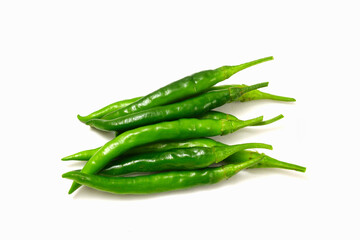 白背景の青唐辛子　コピースペースあり Green chili peppers (chile verde) on white background with copy space