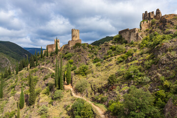 Fototapeta na wymiar Ruins of medieval French Cathar castle