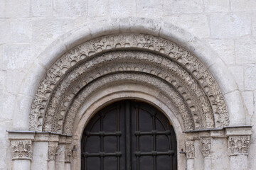 Fototapeta na wymiar church door