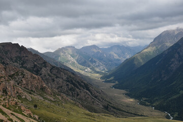 Naklejka premium landscape with mountains