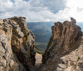 Fototapeta na wymiar Great view up high in the mountains of Rocky Mountain NP