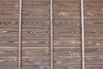 クッキリした木目の板塀
