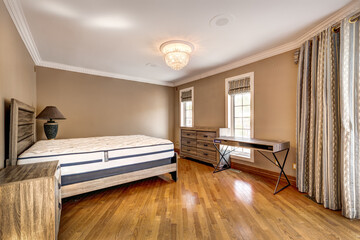 Full set of images of Italian style house with big kitchen, bathrooms, bedrooms and finished basement in Montreal, Canada