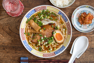 お家で作るインスタント袋麺の醤油ラーメンごはんセット