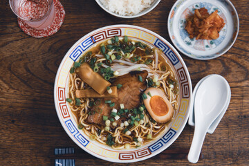 お家で作るインスタント袋麺の醤油ラーメンごはんセット