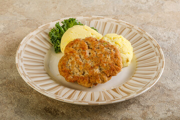 Chicken cutlet with mashed potato