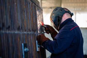 Electric welding of workers in the machine industry