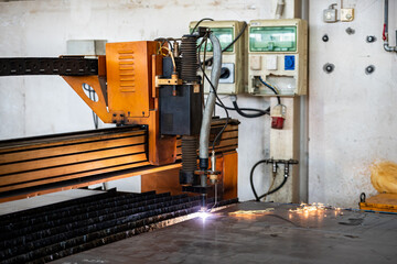 Plasma steel cutting in the machine industry