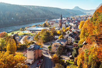 View from the mountain to the town of Bad Schandau and the Elbe river - obrazy, fototapety, plakaty