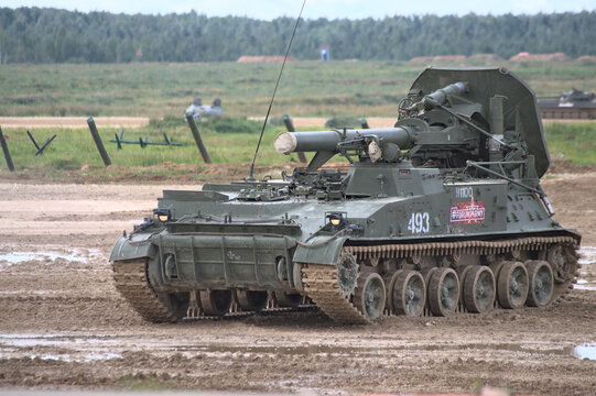 Alabino, Moscow region, Russia - August 27, 2017: The 2S4 Tyulpan - Soviet 240 mm self-propelled heavy mortar on display at the international military-technical forum ARMY-2017