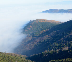 Góry w chmurach © Hanna